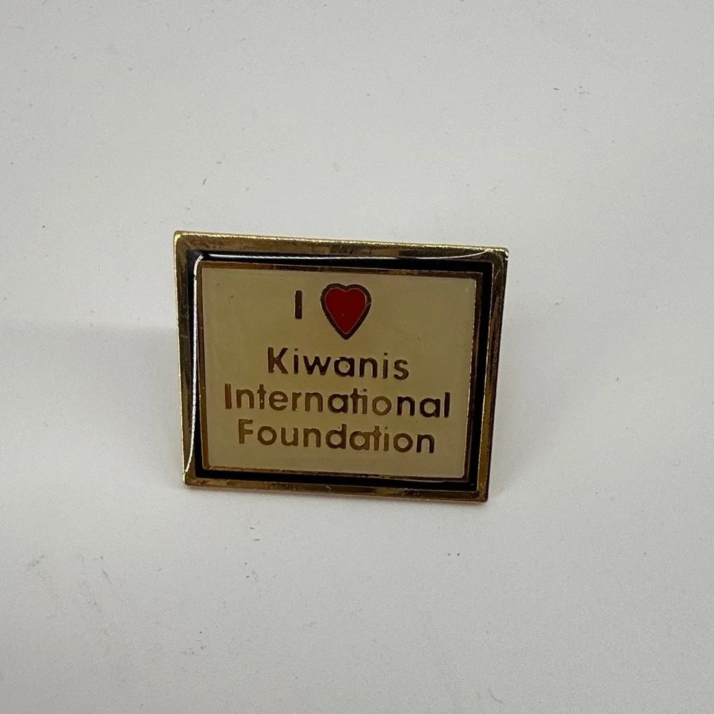 Kiwanis International Foundation Lapel Pin I Love Gold Tone Red‎ Heart Enamel